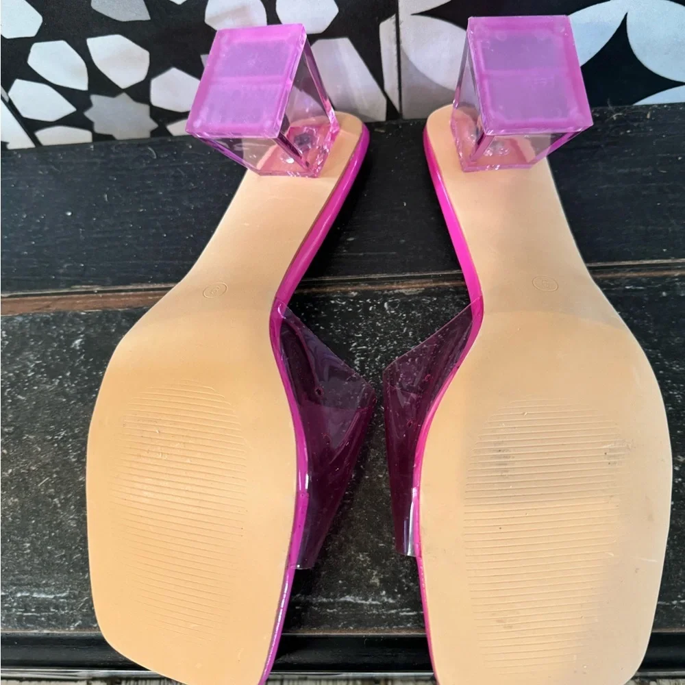 NWOT pink plastic midi square heels! 🩷FUN & FABULOUS 🩷see pic for more info!